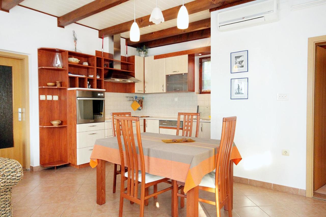 Apartment Klenovica 5580B Εξωτερικό φωτογραφία